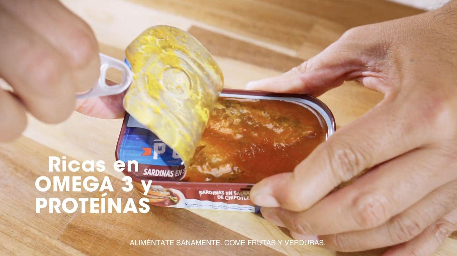 Abrimos las sardinas en salsa de chipotle Ponto. ¡Vean su frescura y calidad!